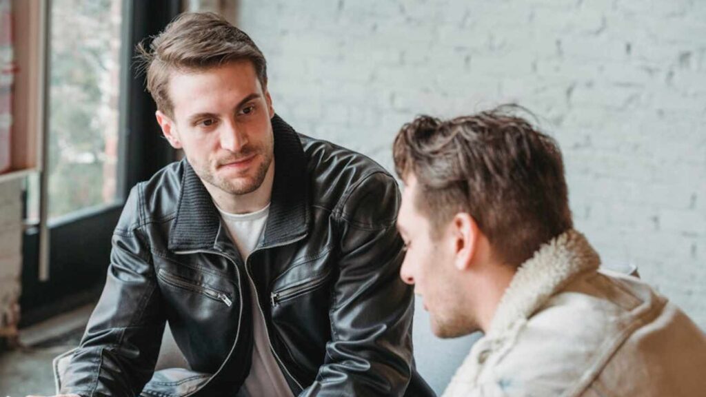 Subtle Signs Someone’s Kindness May Be Masking Their True Character