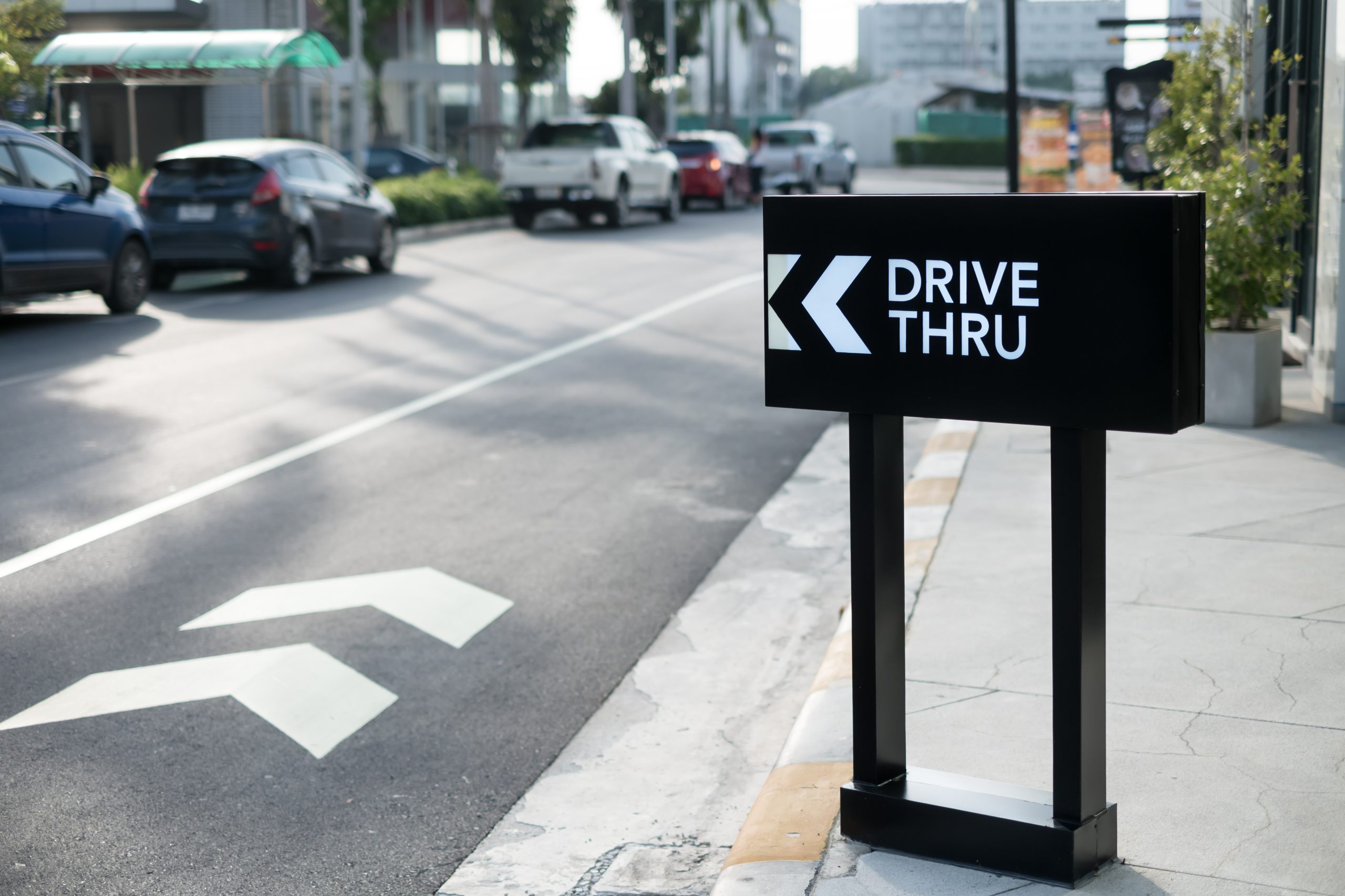 10 Drive-Thru Behaviors That You Should Never Do, Ever - Crafting Your Home