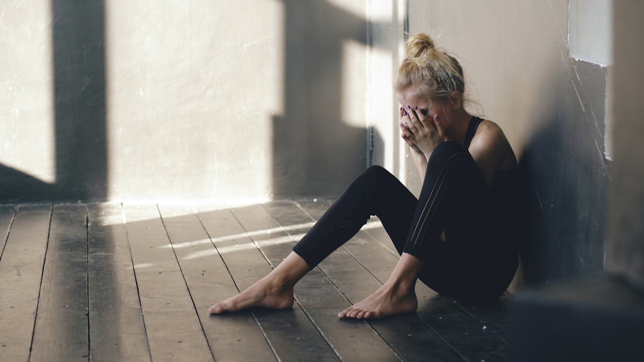 teenager islotated