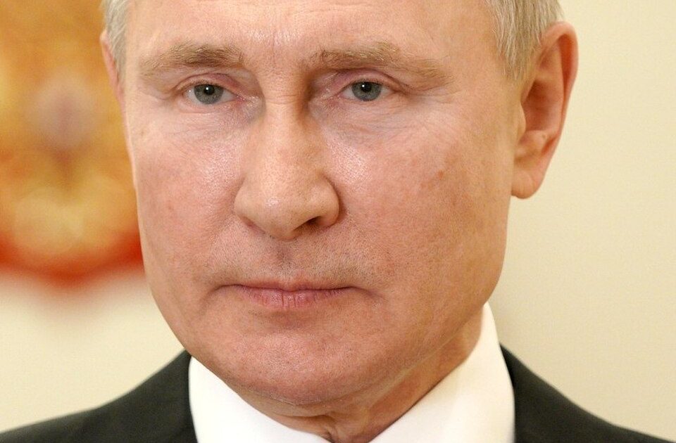 Journalist Who Reported on Putin’s Alleged Secret Relationship Found Dead After Eating Poisonous Mushrooms, Sparking Questions and Speculation
