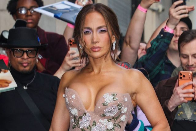J.Lo’s New Breakup Philosophy: “We Should Have a Party When We Break Up”