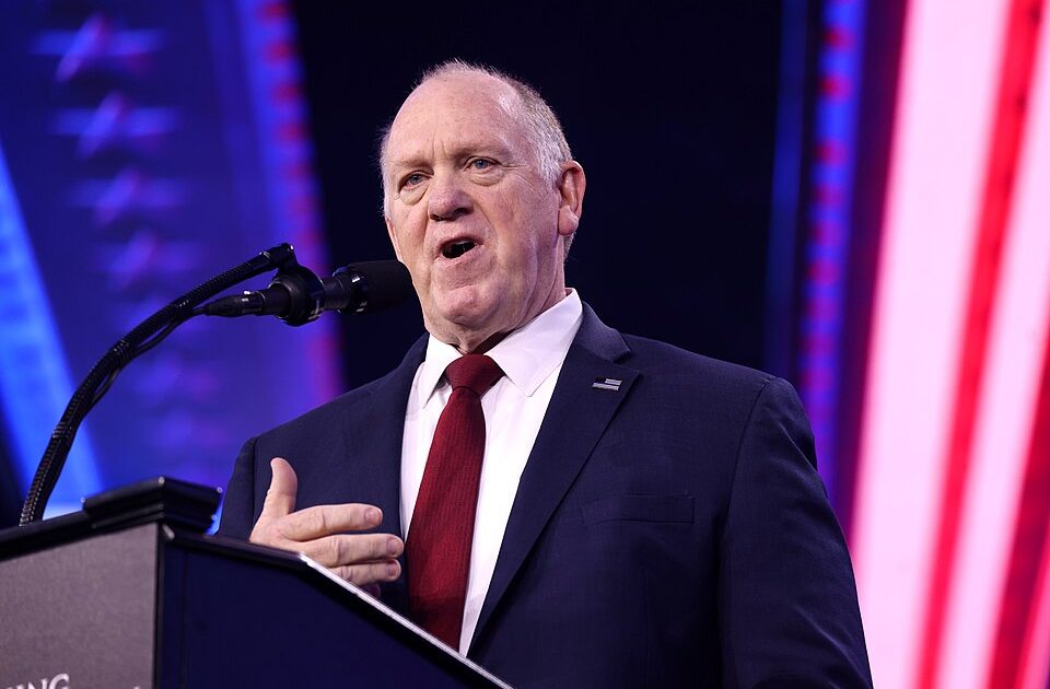 Trump Border Czar Tom Homan Faces Growing Pressure Over ICE Body Cameras After Controversial Encounters
